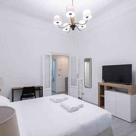 Elegante Quadrilocale Liberty In Zona Risorgimento Апартаменты