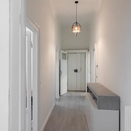 Elegante Quadrilocale Liberty In Zona Risorgimento Апартаменты Милан